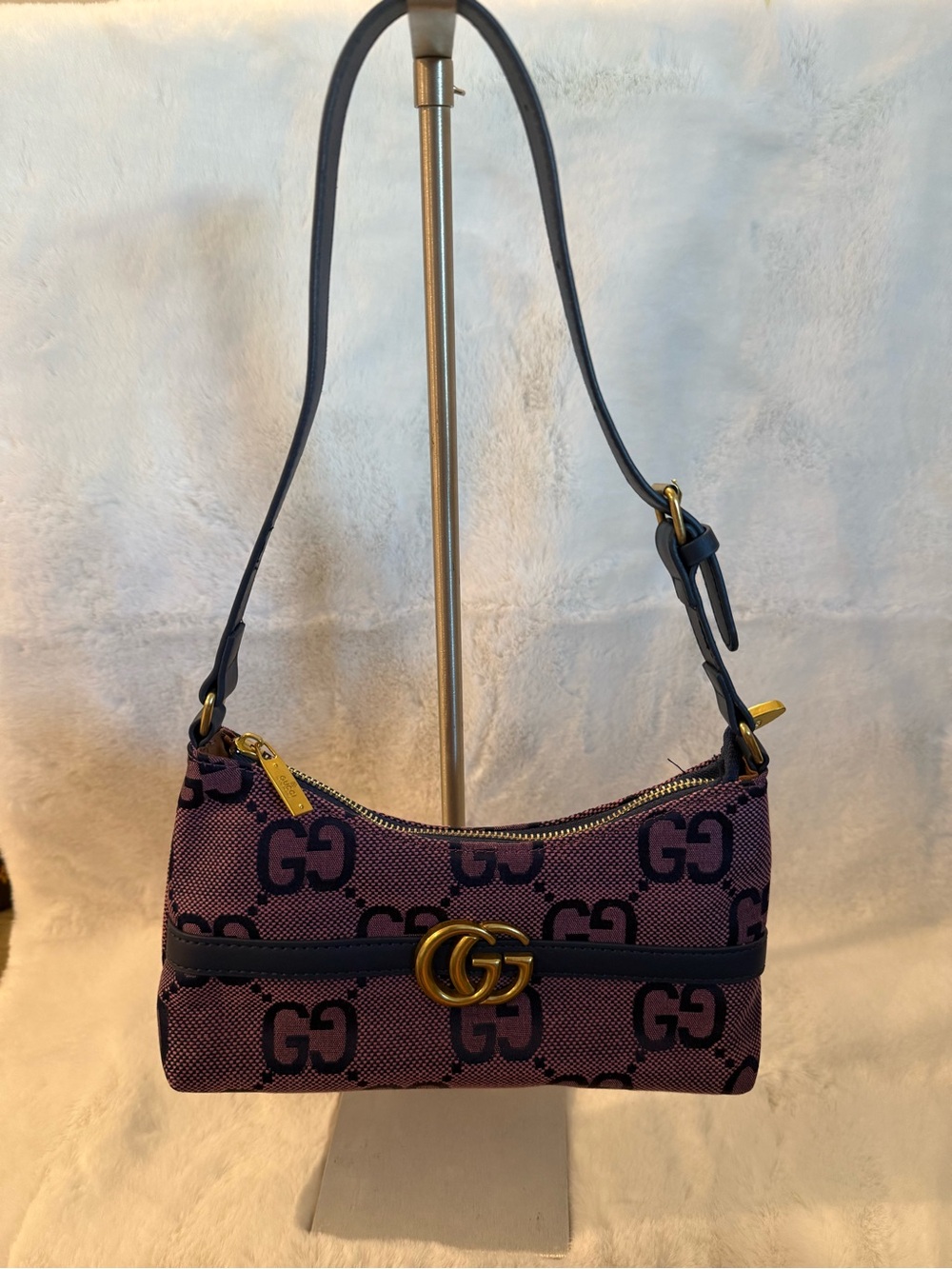 NWOT Source Unknown Purple Canvas Shoulder Bag with Navy Trim & Gold Hardware